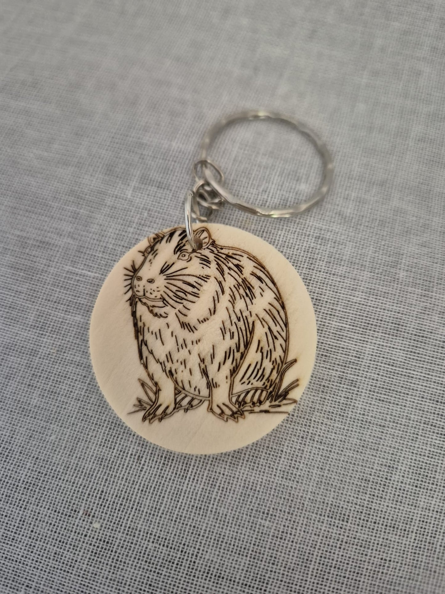 Capybara Schlüsselanhänger aus Holz